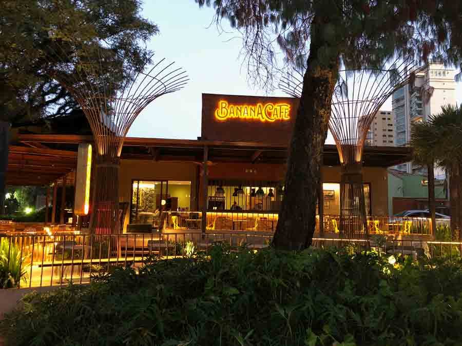 Banana Café — ambiente da casa