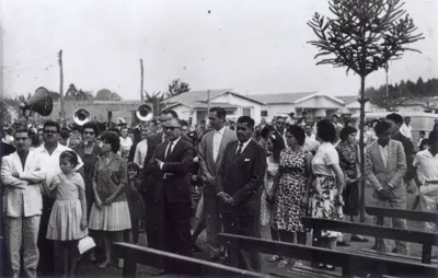 Inauguração da nova Matriz da Paróquia Santa Isabel, em 1963, no terreno doado por Luis Vicentin.